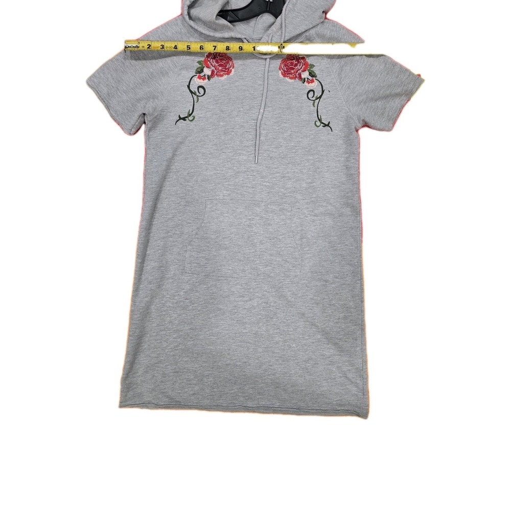 Love Fire‎ Gray Hoodie Dress Short Sleeve Rose Floral Embroidery Women's Small S